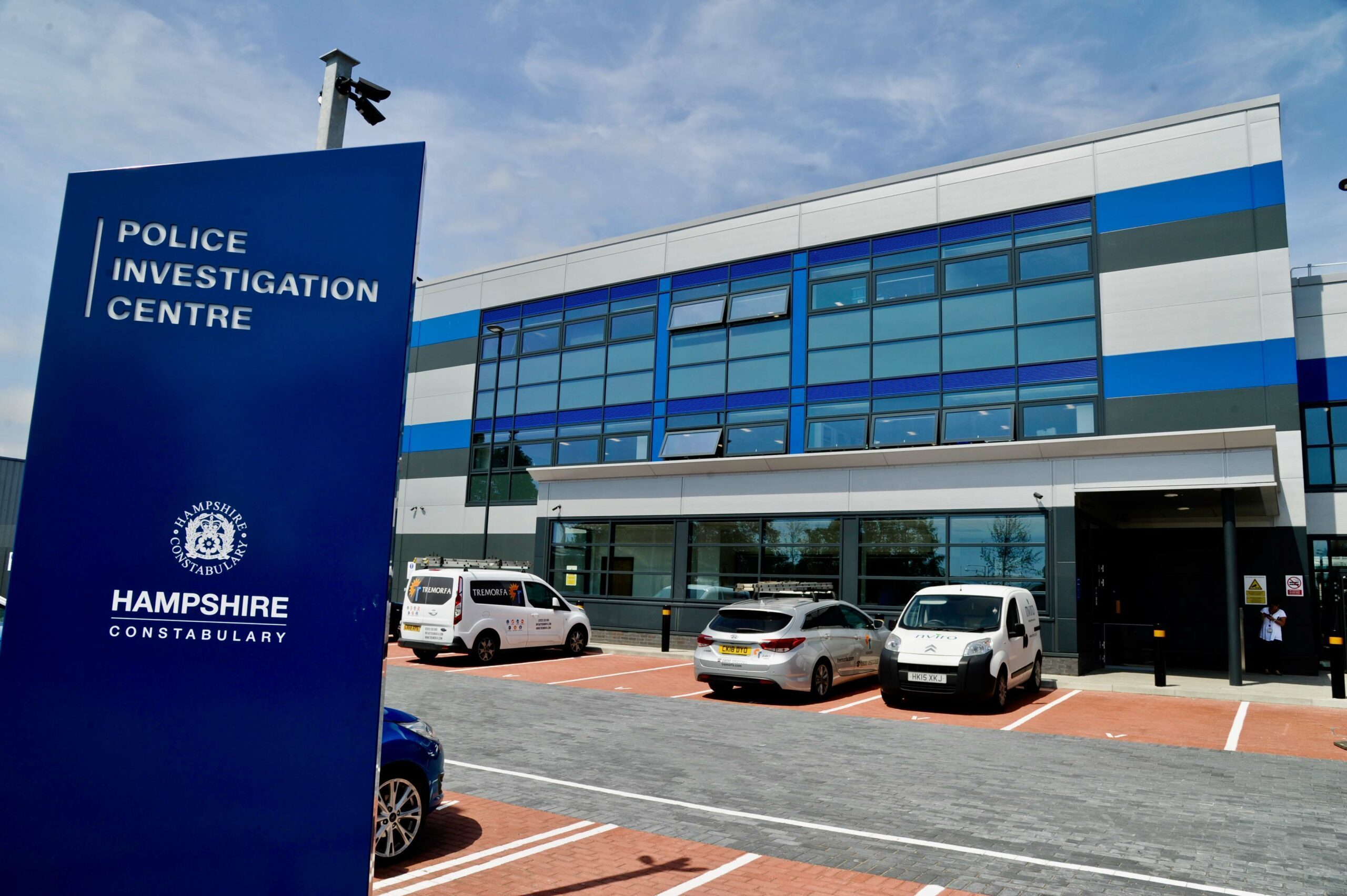 Police Officer Under Investigation Following Violent Altercation with Detained Man