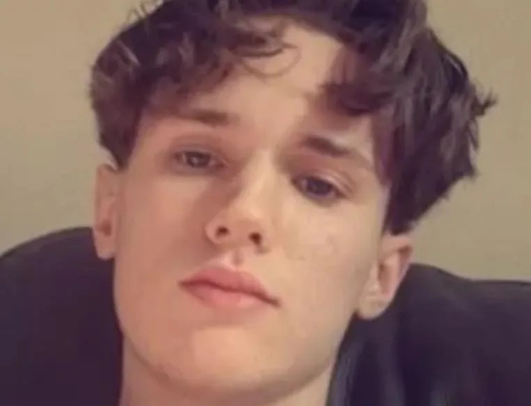 Ten teenagers have been jailed for a total of 124 and-a-half years for murdering an 18-year-old as he walked home from a funfair â€“ (ID 53…