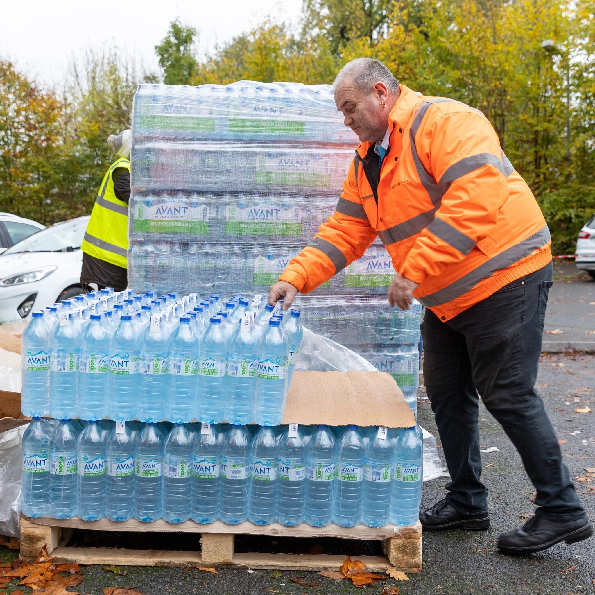 Thousands Are Left Without Water Across North Sussex Tonight And Are Asked To Travel Up To 8 Miles By Car To Collect Bottled Water