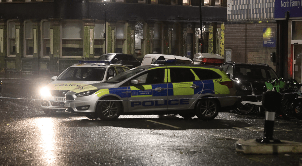 Teenager Stabbed on Leyton High Road: Police Investigate