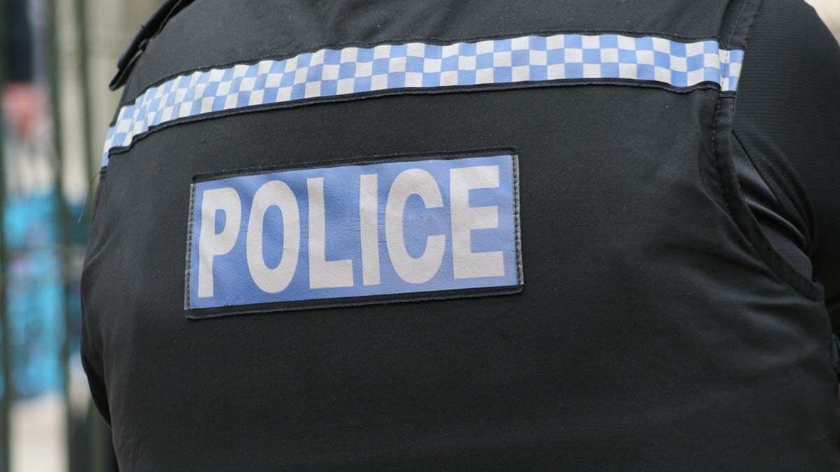 Police Are Urging The Public To Remain Vigilant Following Two Recent Distraction Robberies