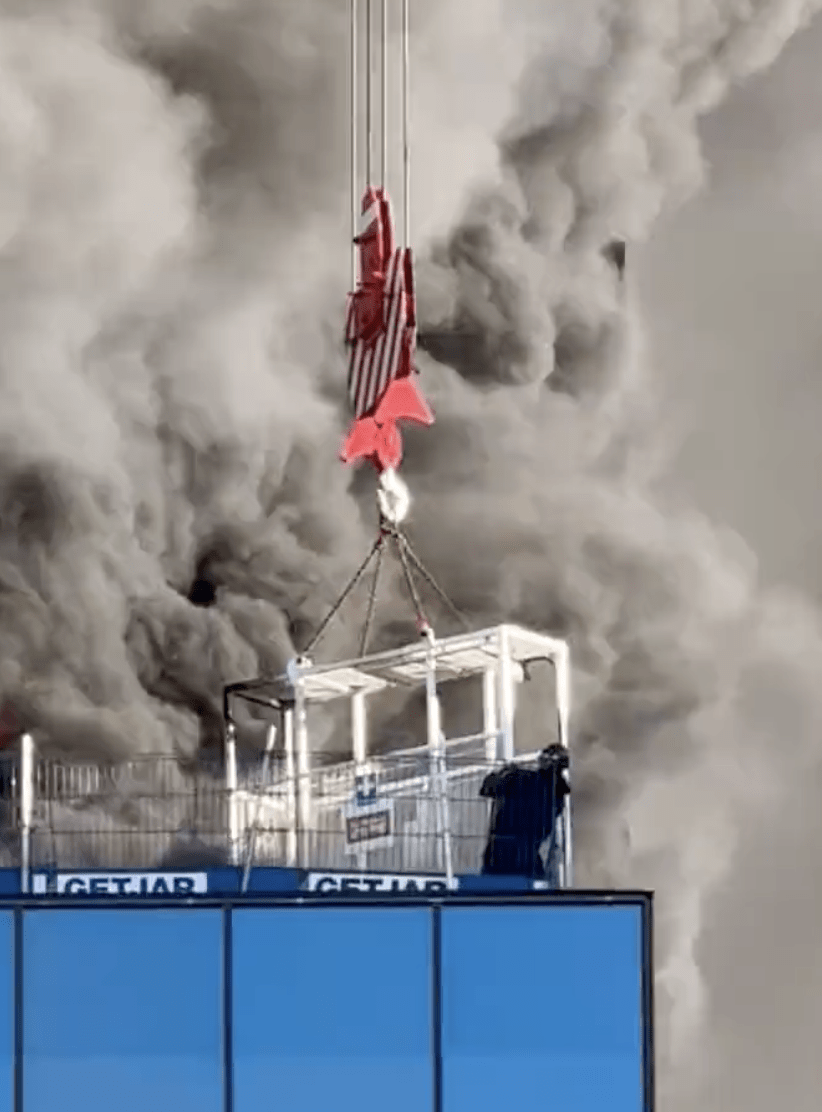 Updated: Major Incident Declared As  Fire Erupts In Reading Town Centre Near Train Station