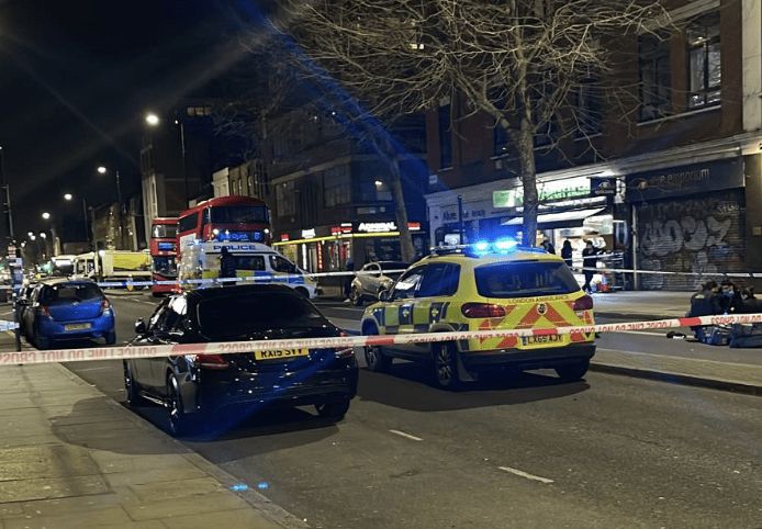 Metropolitan Police Car Involved in Collision with Cyclist on Bethnal Green Road