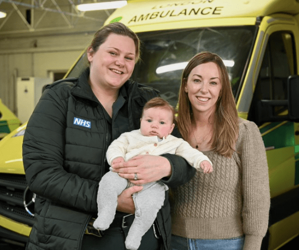 Reunion of Hope: Baby Girl Reunited with Paramedic Who Saved Her Life