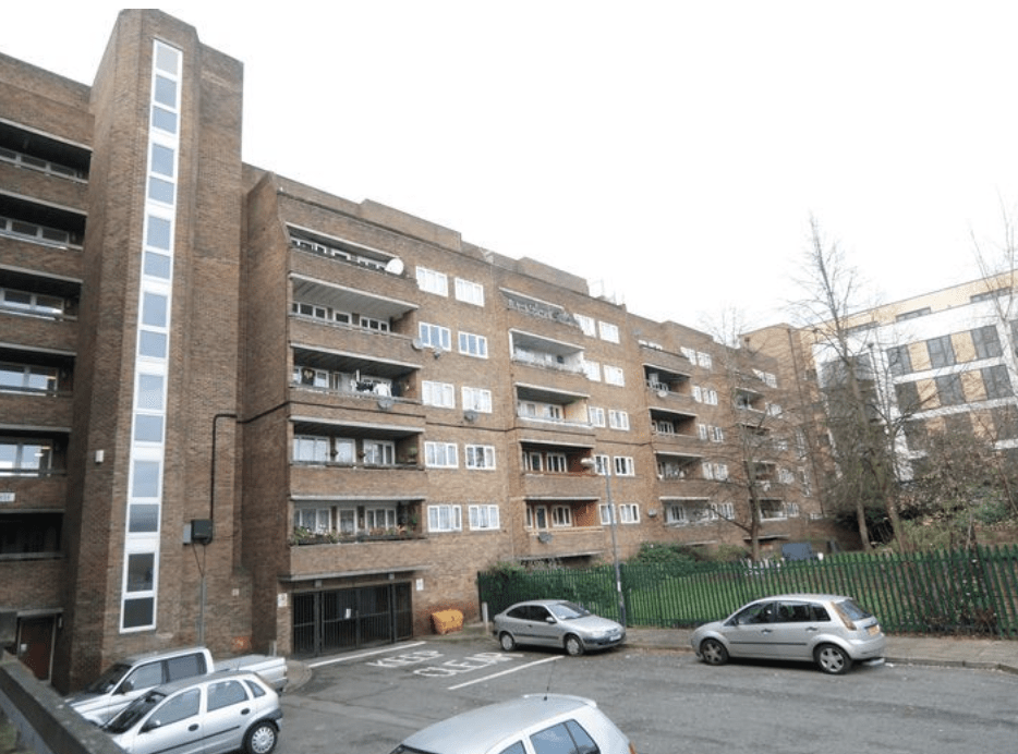 Man Dies in Woolwich Common Flat Fire