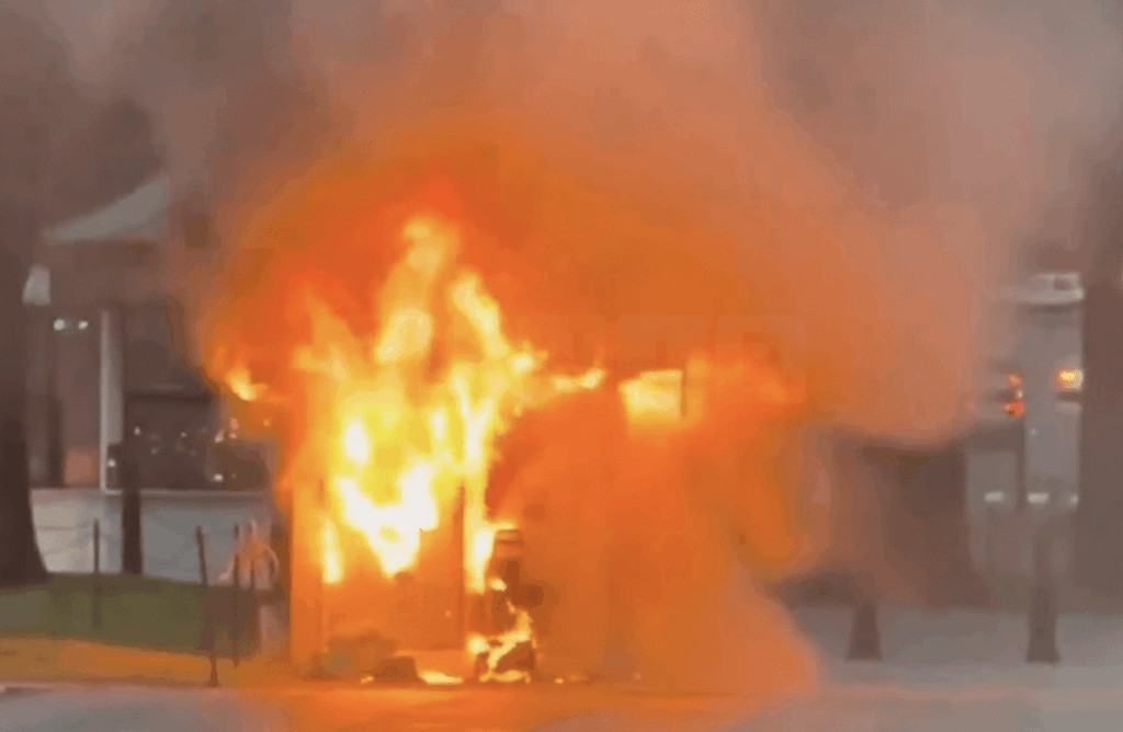 Fire Erupts at Lincoln Memorial in Washington DC