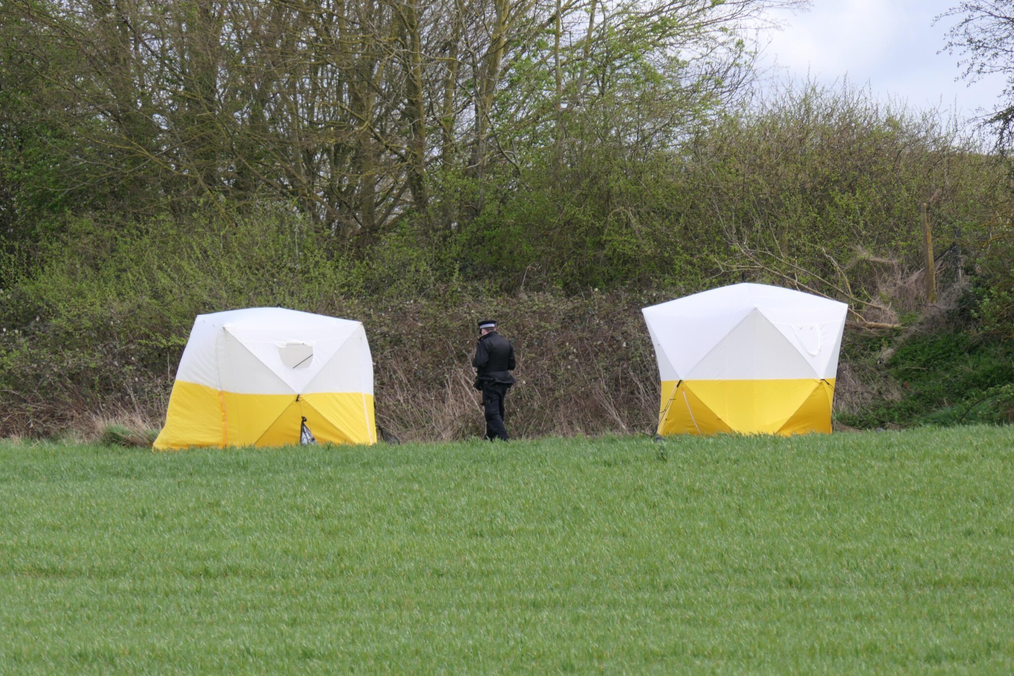 New Addington Murder Victim’s Identity Remains a Mystery as Police Search Enters Third Day