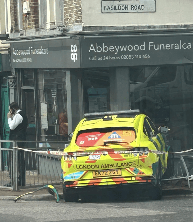 Investigation Launched as Ambulance Car Crashes into Railings in Abbey Wood