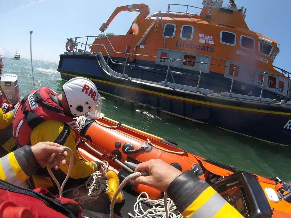 Eastbourne and Newhaven Lifeboats Team Up for Successful Tow
