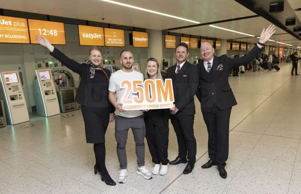 EasyJet Reaches 250 Millionth Passengers at Gatwick