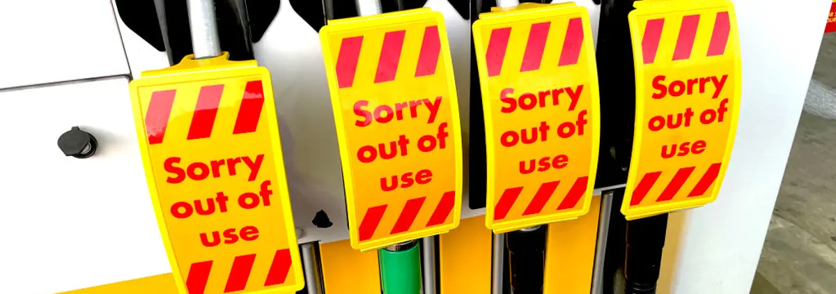 Travel Chaos and Petrol Shortages Predicted Next Week as Forecourt Delivery Drivers Strike Over Pay