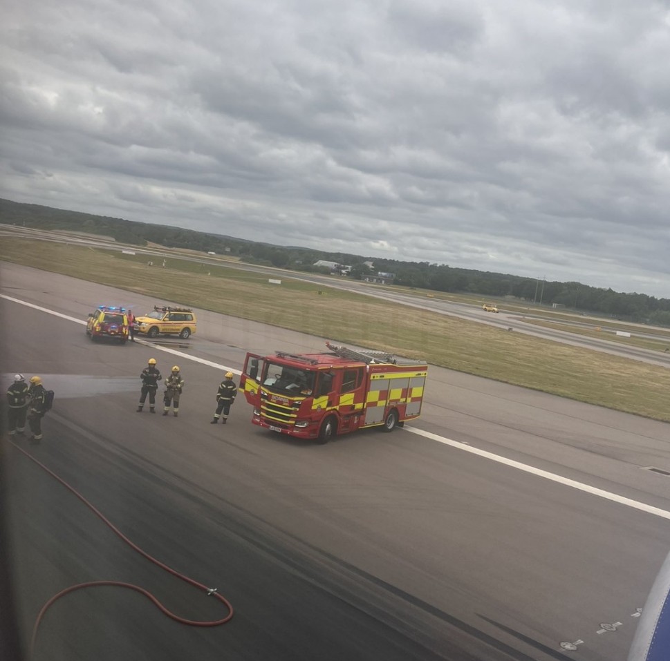 Gatwick Airport Runway Closed After Aborted Takeoff by British Airways Plane