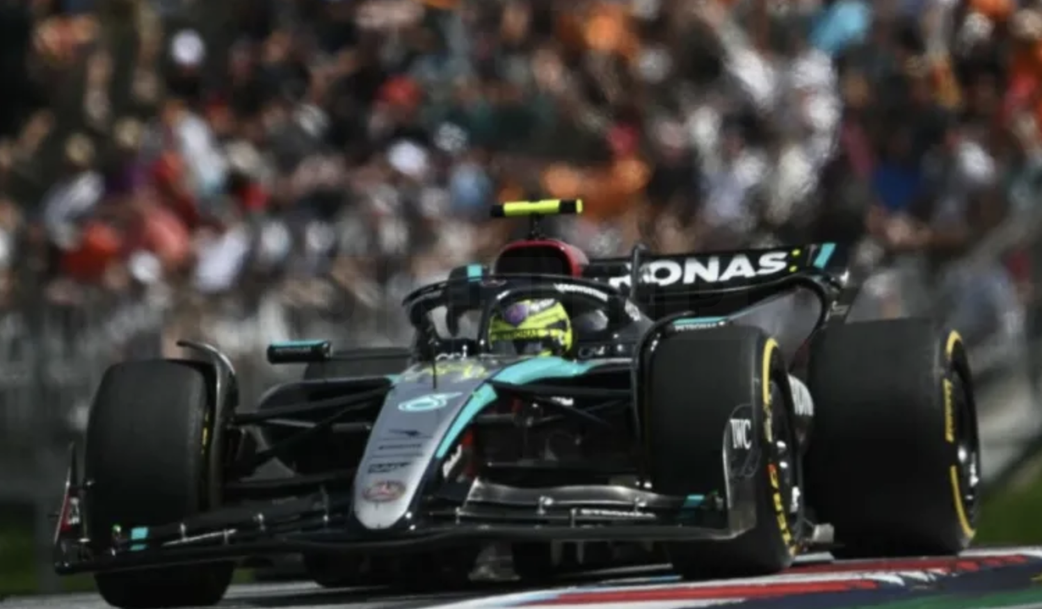 Hamilton Claims Historic 104th Victory at British Grand Prix