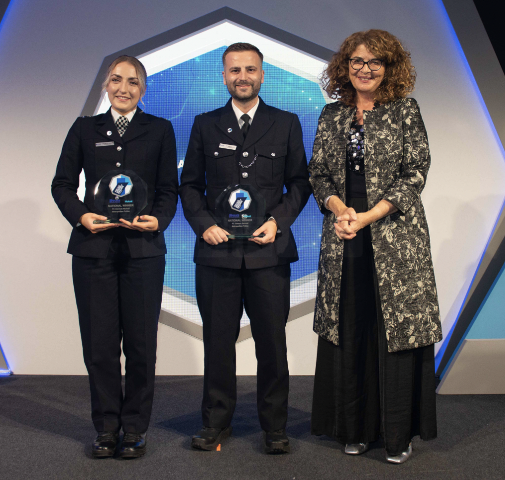 Stabbed Met Officers Win National Police Bravery Award