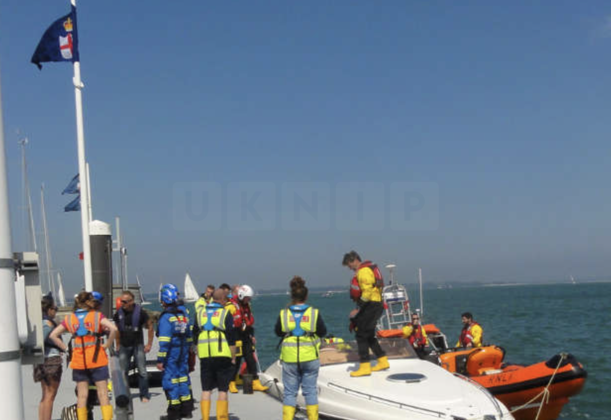 Fire Aboard Motor Cruiser Leads to Cross-Solent Rescue by Cowes RNLI Lifeboat