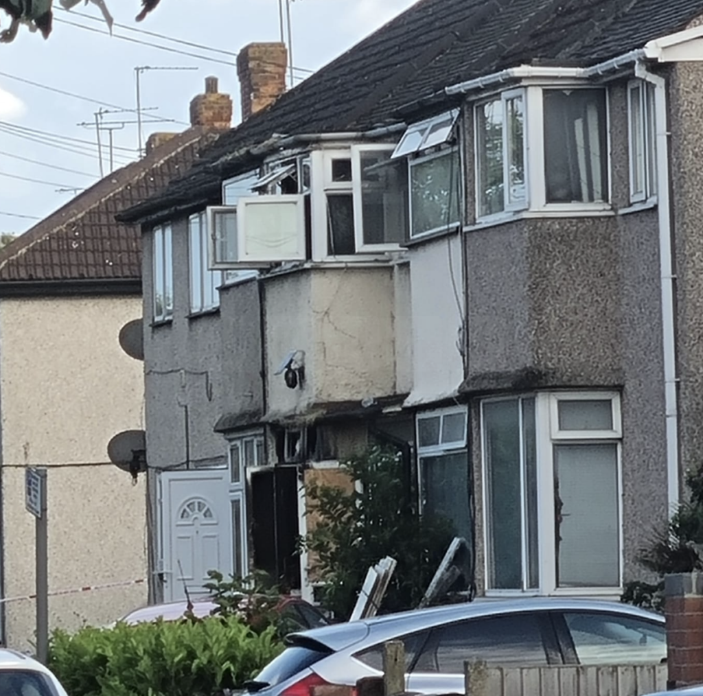 Suspicious Fatal Fire in Dagenham Triggers Police Homicide Investigation