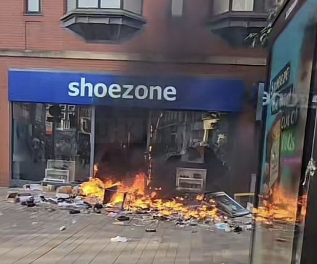 Britain’s Riot Carnage Deepens: Police Injured Amid Violent Clashes in Liverpool and Manchester