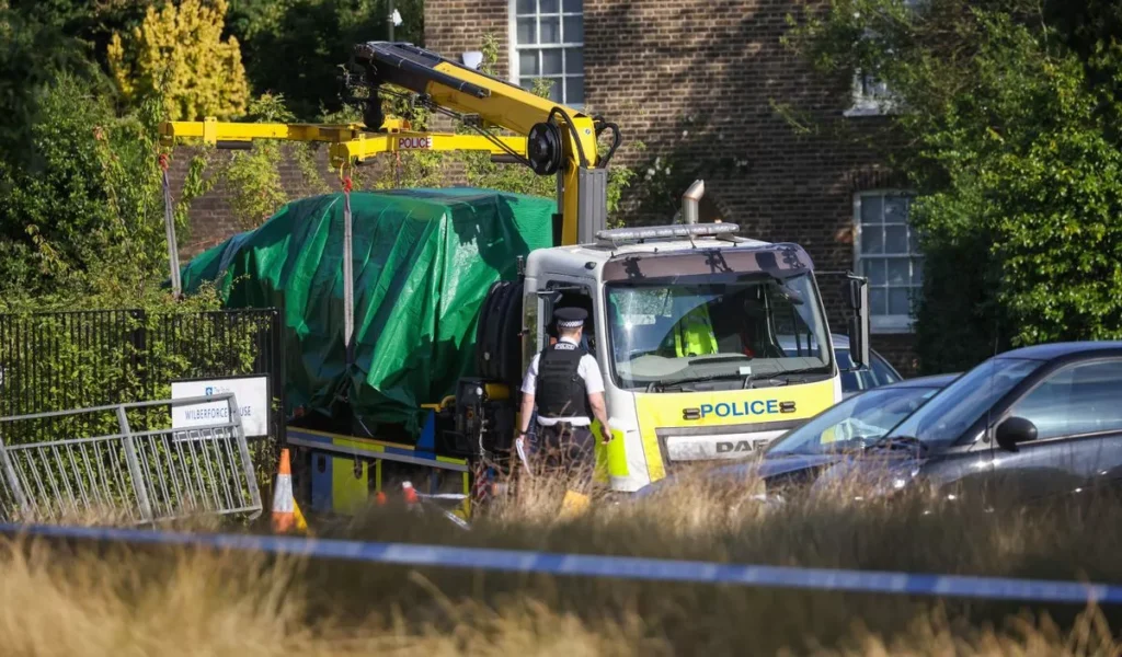 Met Police Reopen Investigation into Land Rover Crash That Killed Two Schoolgirls in Wimbledon