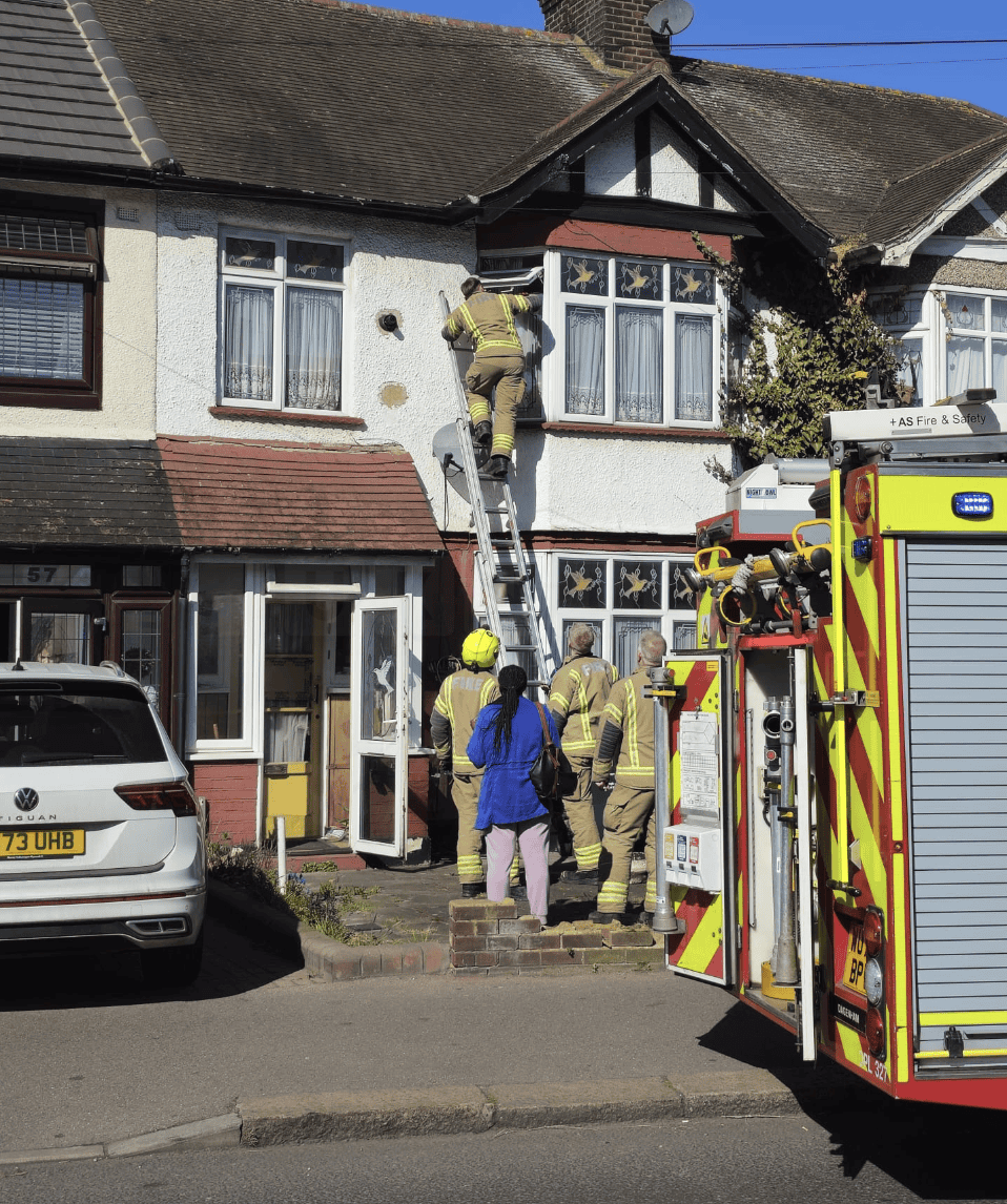 Fire Crews Called to Chadwell Heath After Carer Locked Out