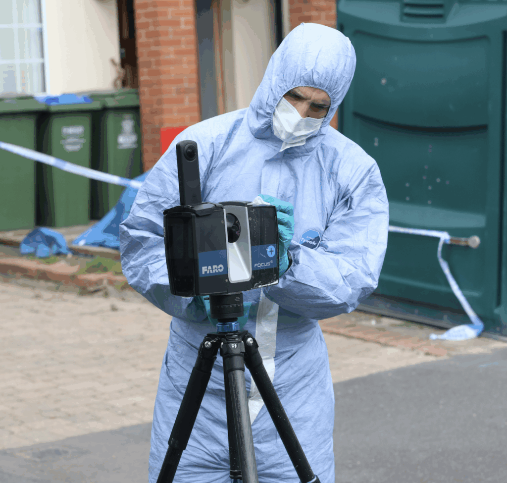 Forensic Specialists Spend Third Day at ‘Welling Horror House’ in Search for Clues in Missing Mum Case