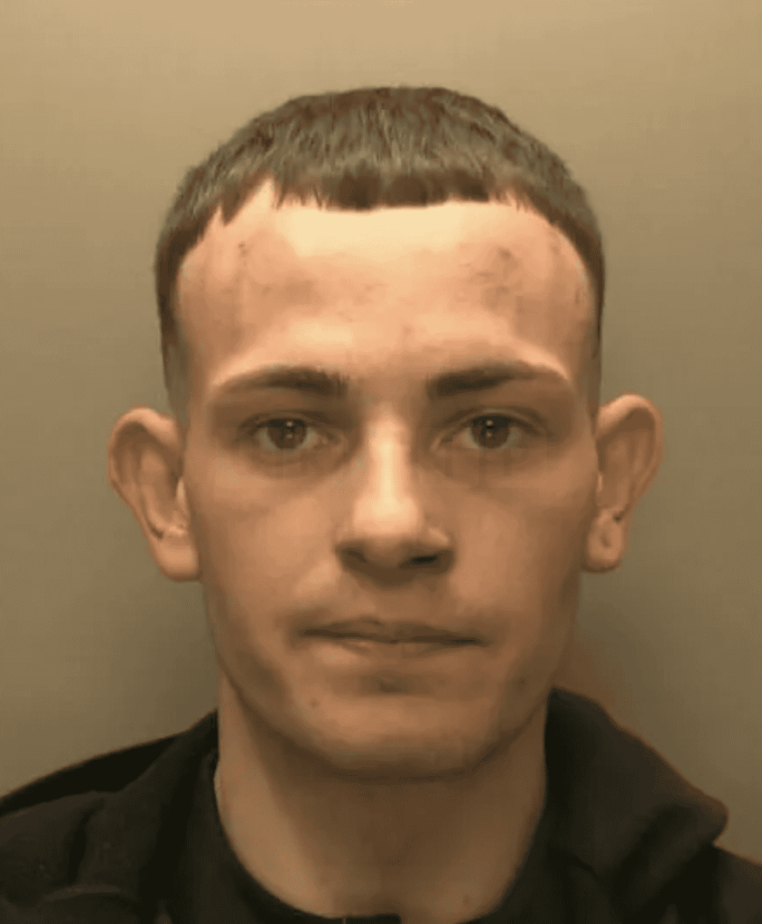 Inmate Who Had Relationships with Prison Officer and Nurse Goes on the Run