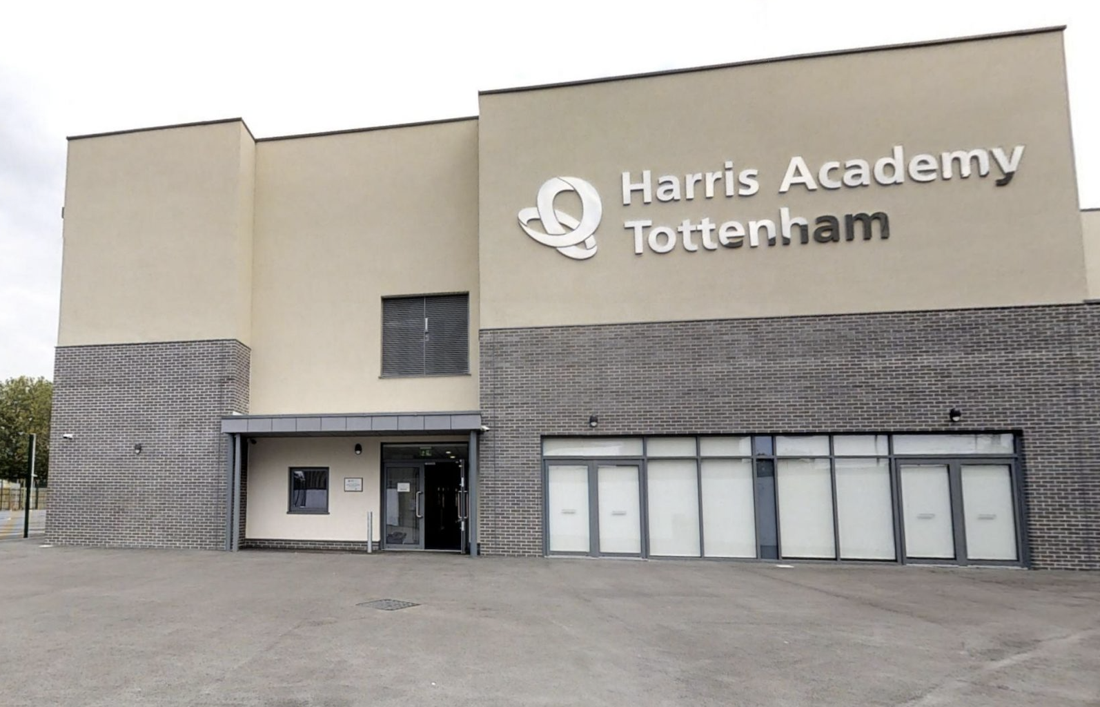Police Called to Harris Academy Tottenham Following Reported Knife Incident and Robbery