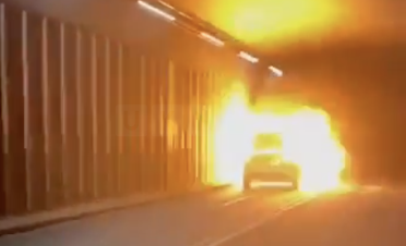 Watch:Heathrow Airport Passengers Facing Major Delays After Car Fire Breaks Out in Tunnel
