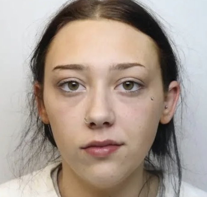 Woman Jailed for Stabbing Teenage Boy with Champagne Glass at Swindon House Party