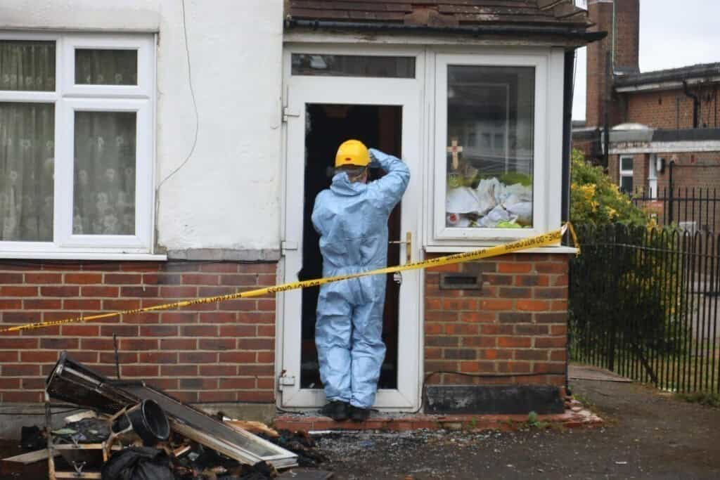 Croydon Fire: Pensioner, 77, Dies in Blaze Near Primary School – UKNIP