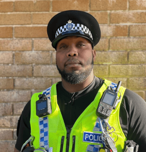 Hero Cop Who Tackled Man Wielding Electric Saw Nominated for National Bravery Award