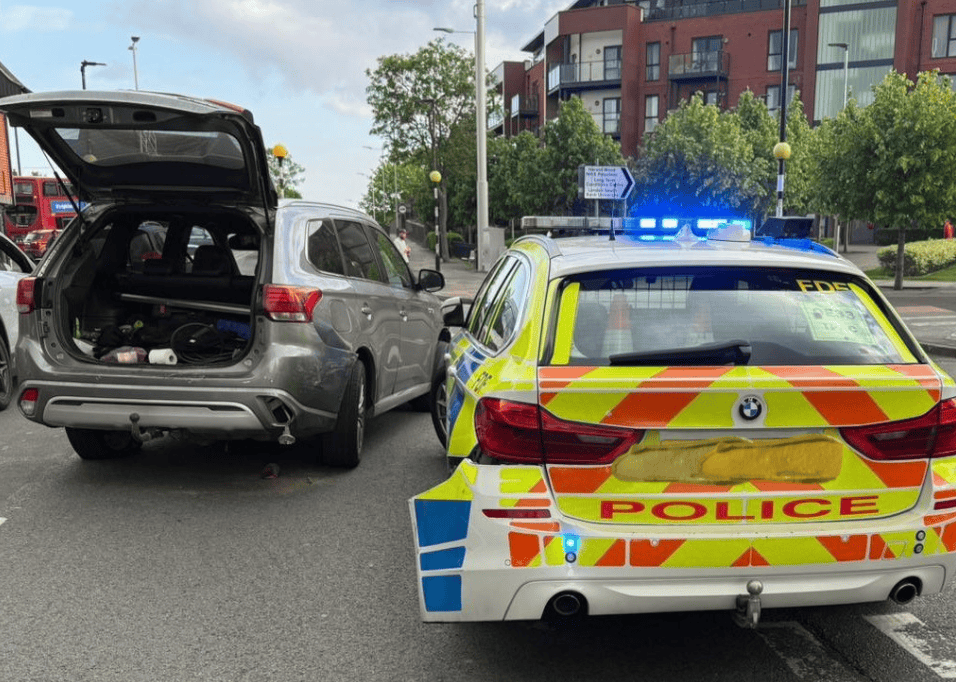 Stolen Mitsubishi Rams Police Cars During High-Speed M25 Chase Near Romford