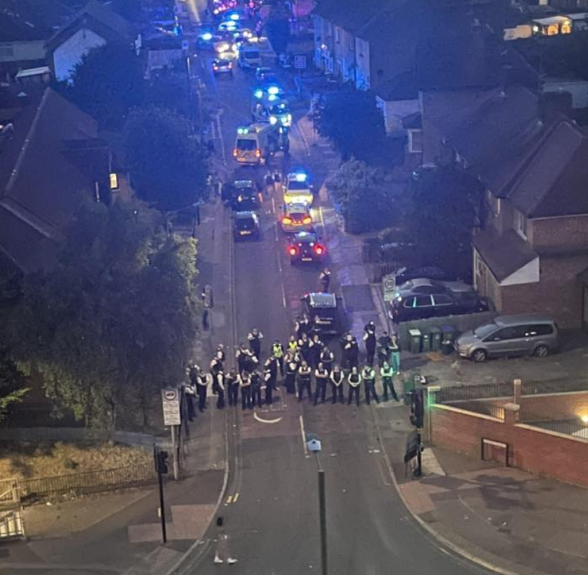 Teenager Arrested After Three Police Officers Injured in Erith Disturbance – UKNIP
