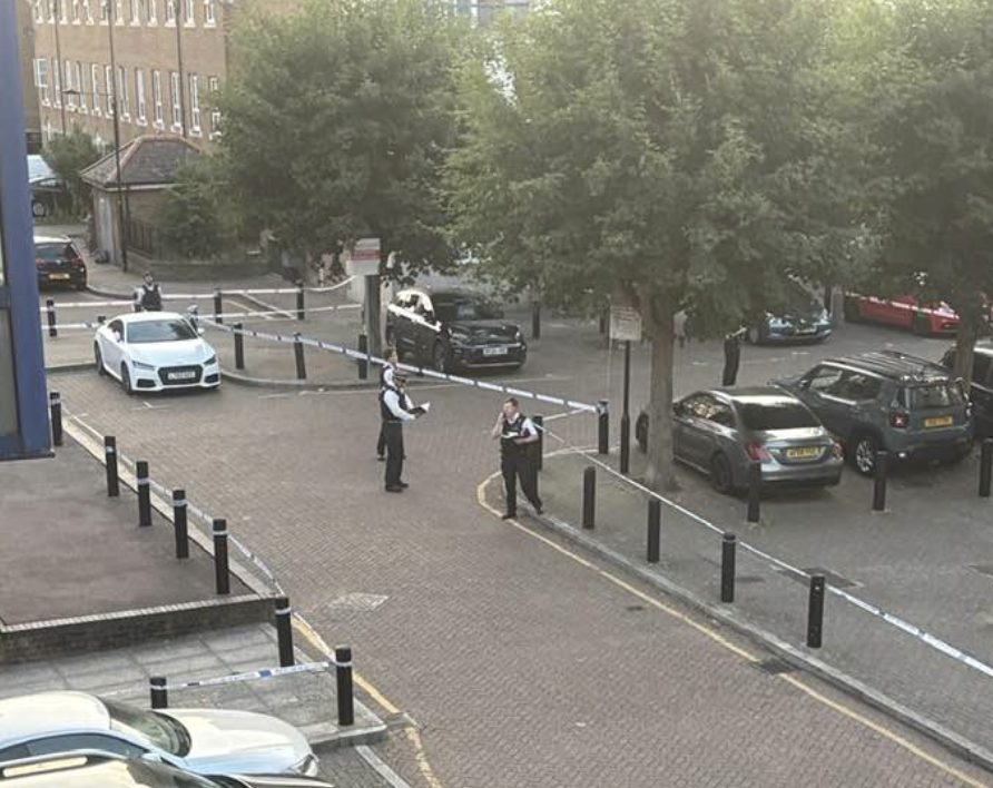 Police Seal Off Sherwood Gardens on Isle of Dogs After Reported Stabbing