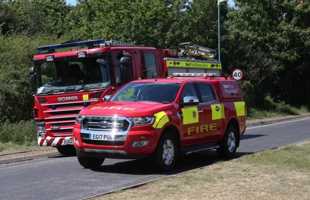 Grass Fire Breaks Out in Dartford as Firefighters Battle Blaze Near Joyce Green Lane