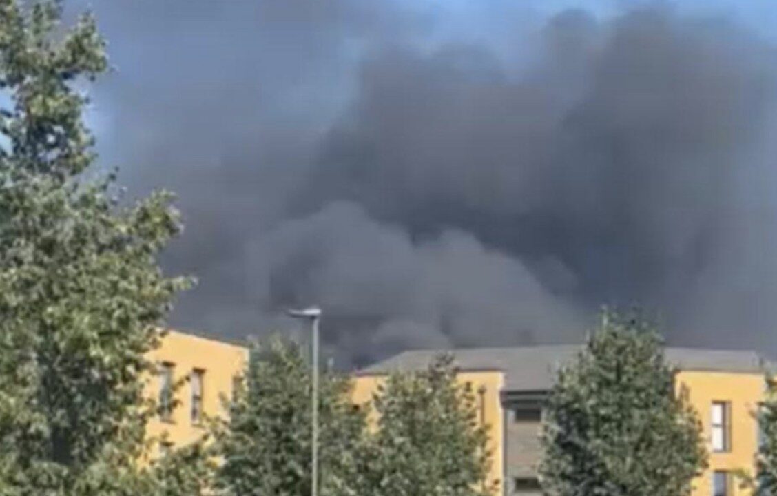 Tolworth Sports Pavilion Fire: 60 Firefighters Tackle Major Blaze in Chessington