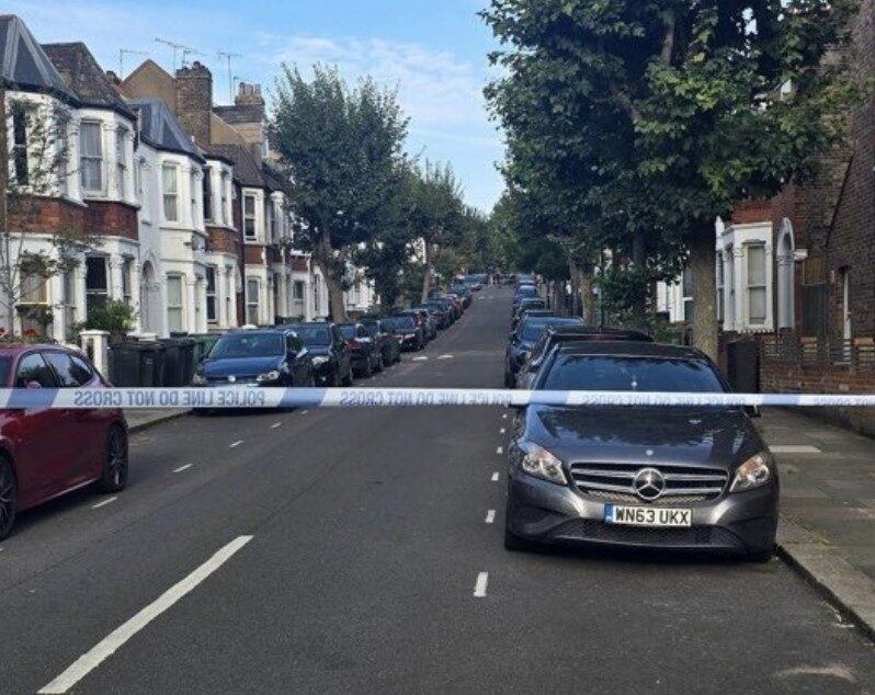 Met Police Respond to Street Altercation Amid Unverified Stabbing Claims