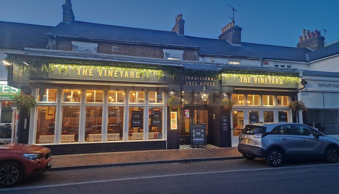 Police Appeal After Inappropriate Behaviour at Sittingbourne Bar