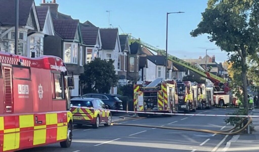 Fire Chaos at Harrow View – Road Shut as Blaze Rages in House – UKNIP