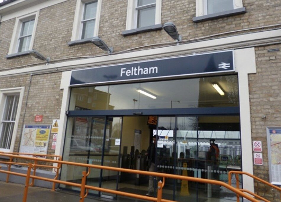 Man Touches Her Hair and Himself on Morning Service – UKNIP