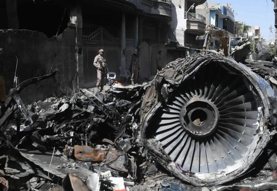 Pakistan International Airlines Cleared to Fly UK Skies Again – UKNIP