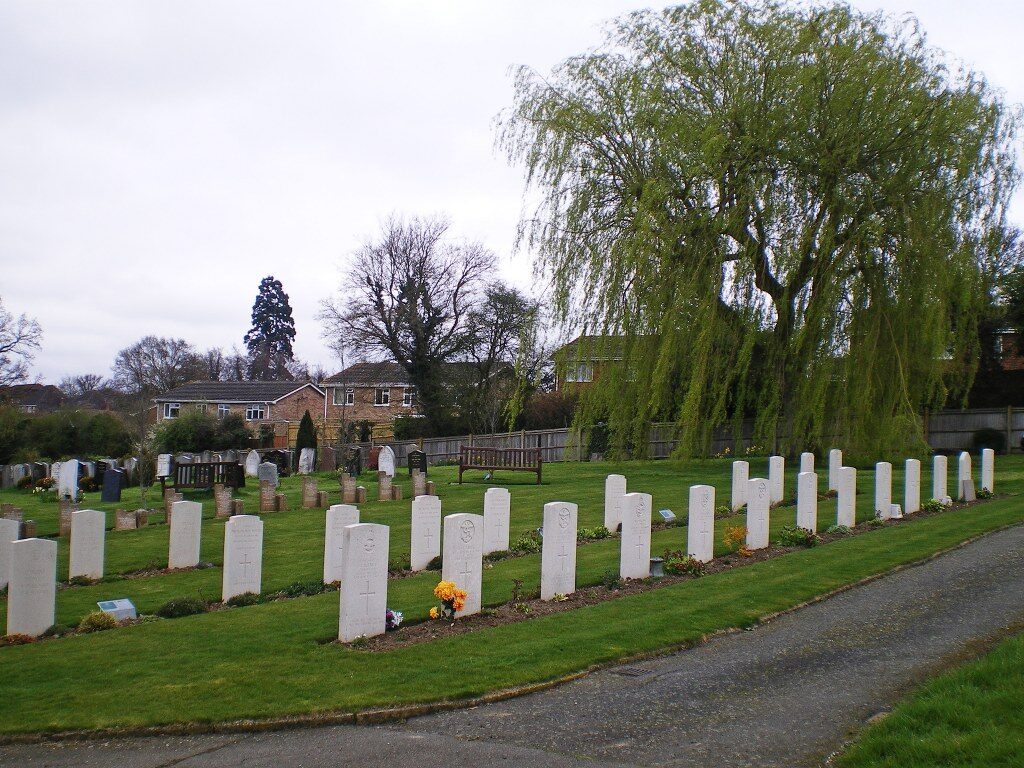 Suspicious Incident Sparks Alarm at Tonbridge Cemetery – UKNIP