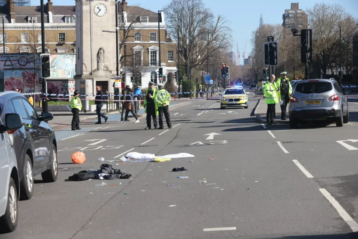 Teenage school boy fighting for his life after Stockwell collision â€“ (ID 556718)