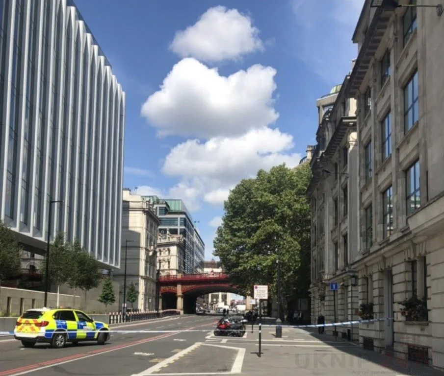 Holborn viaduct closed after concerns for Man