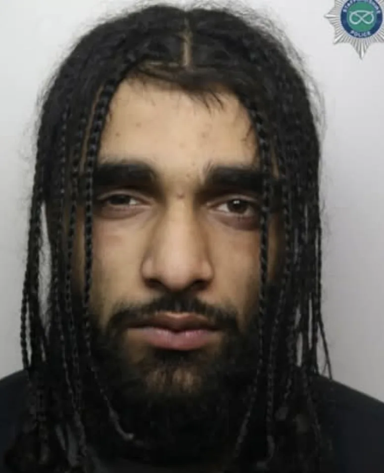 Man Kicks Woman in Head Outside Nightclub