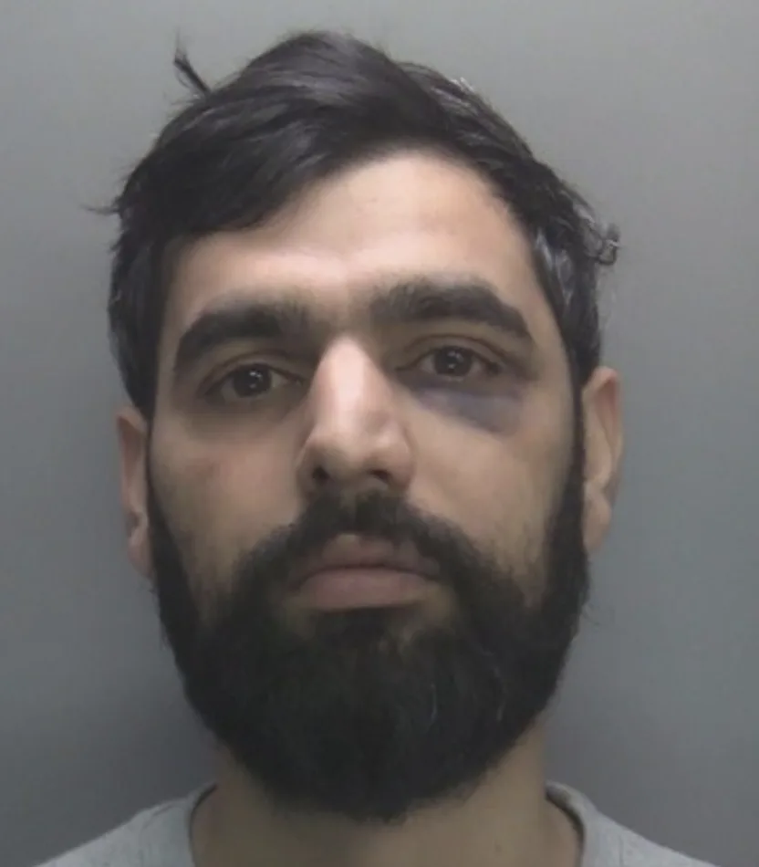 Bookie Staff Heroically Nab Knife Attacker