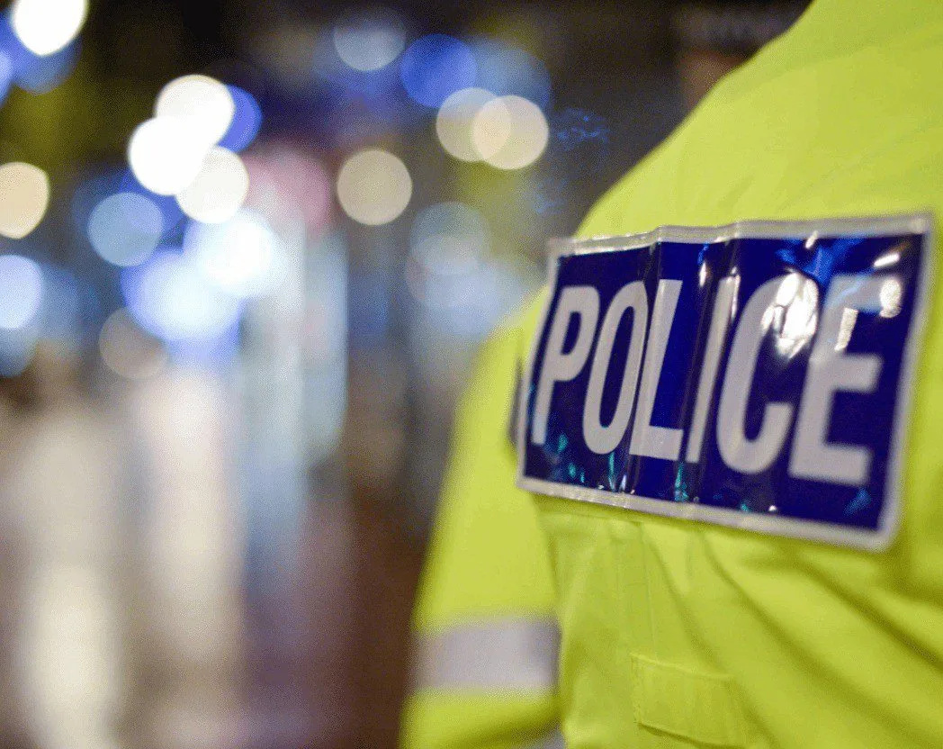 Car Crashes Into Traffic Island Near Fareham Police Hub â€“ A32 Road Closed