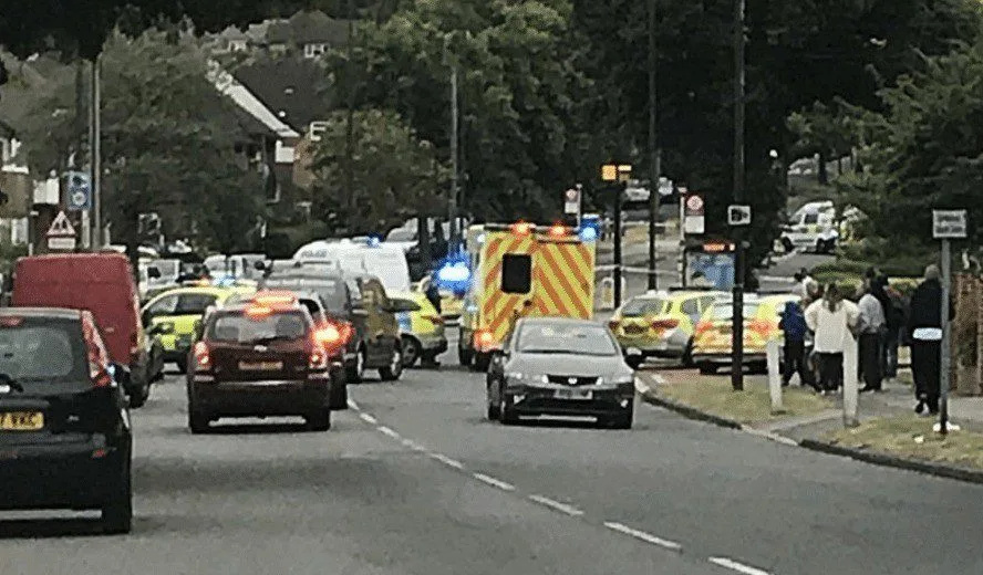 Teenage Boy  fighting for his life after stabbing  in Mottingham
