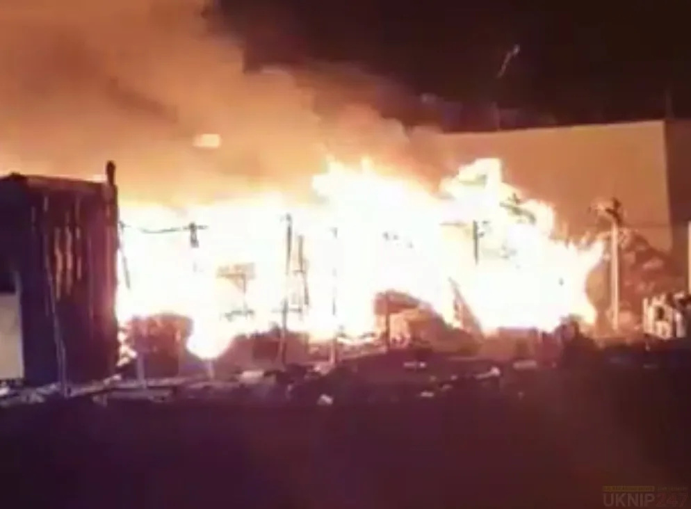 Massive Fire Erupts at Rainham Industrial Estate â€“ 80 Firefighters Battling Huge Metal and Plastic Blaze