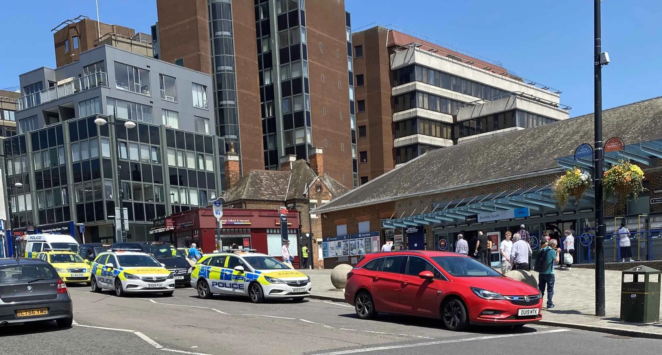 Man arrested  and station evacuated after staff member is stabbed at Bromley South station