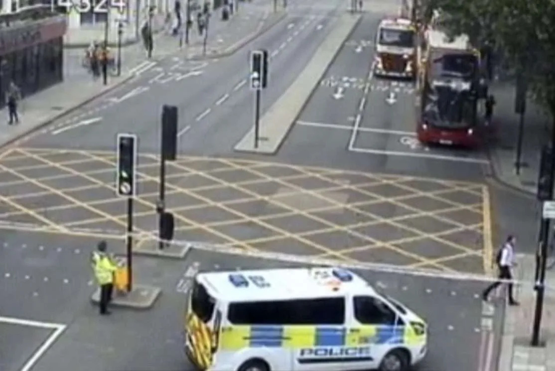 Emergency services called to suspected explosive device in Vauxhall